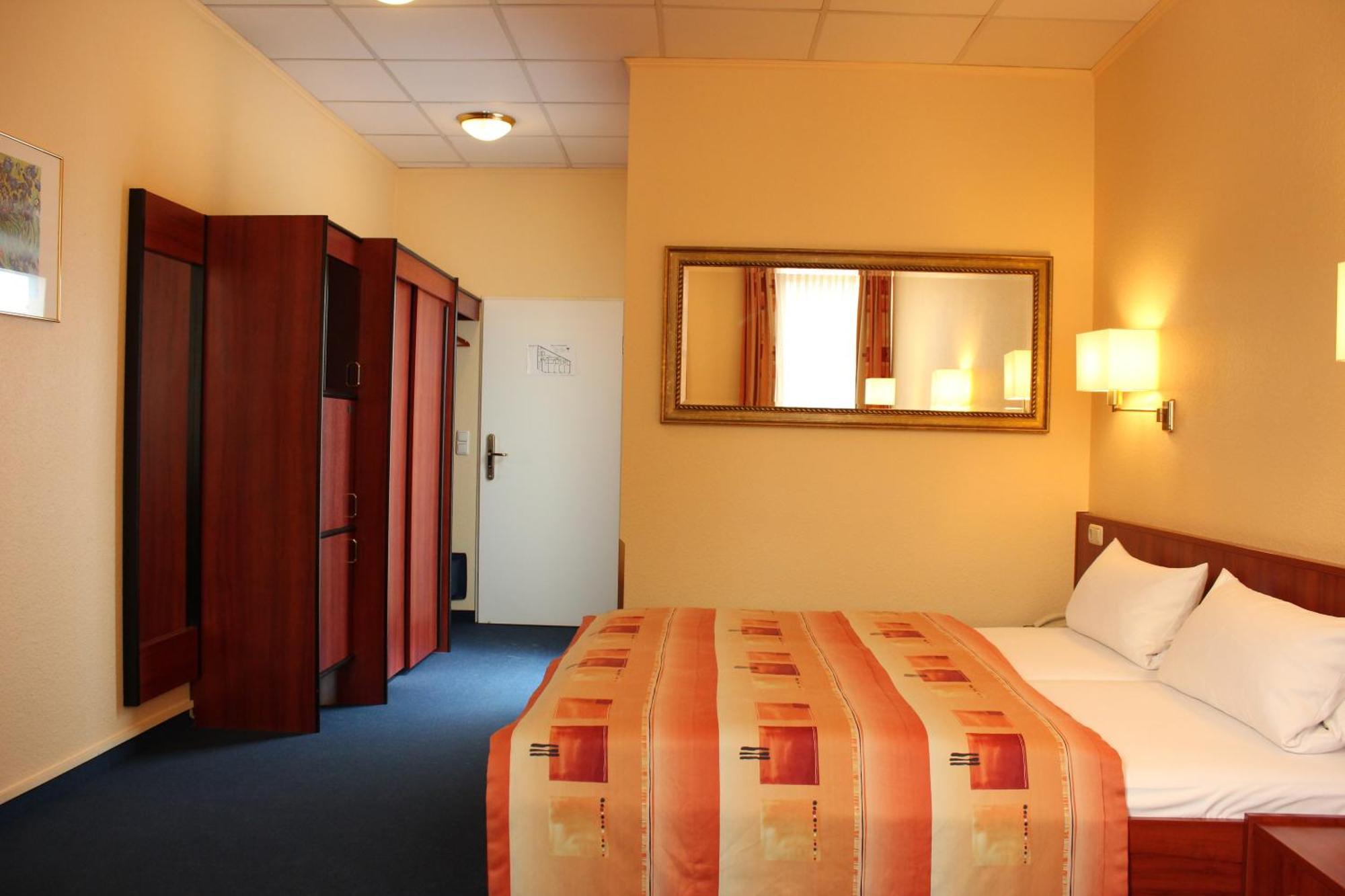 Single Room,1219213603:JPEG